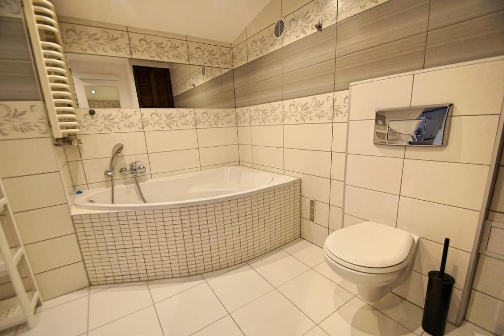 Fv/ Mariacka 7 - Studio Apartment -Katowice Ngoại thất bức ảnh